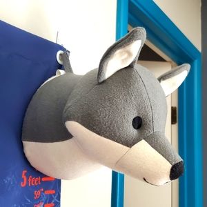 Plush fox head wall decor